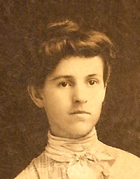 Annie Elizabeth Hicks (1885-1988). Photo courtesy of James Perrin.